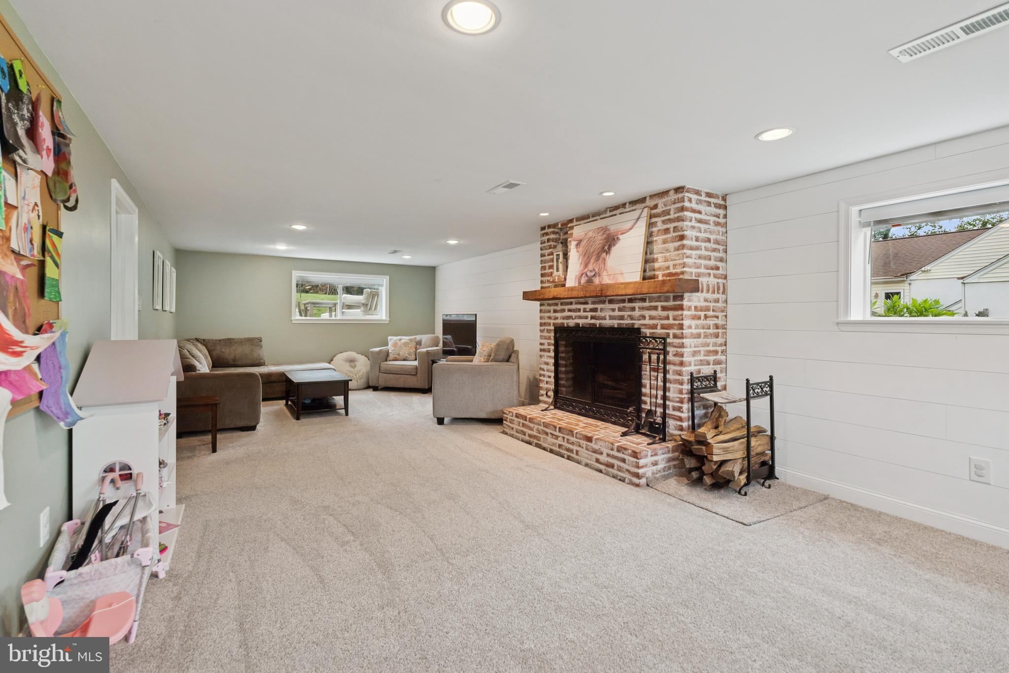 HILLSIDE - Residential