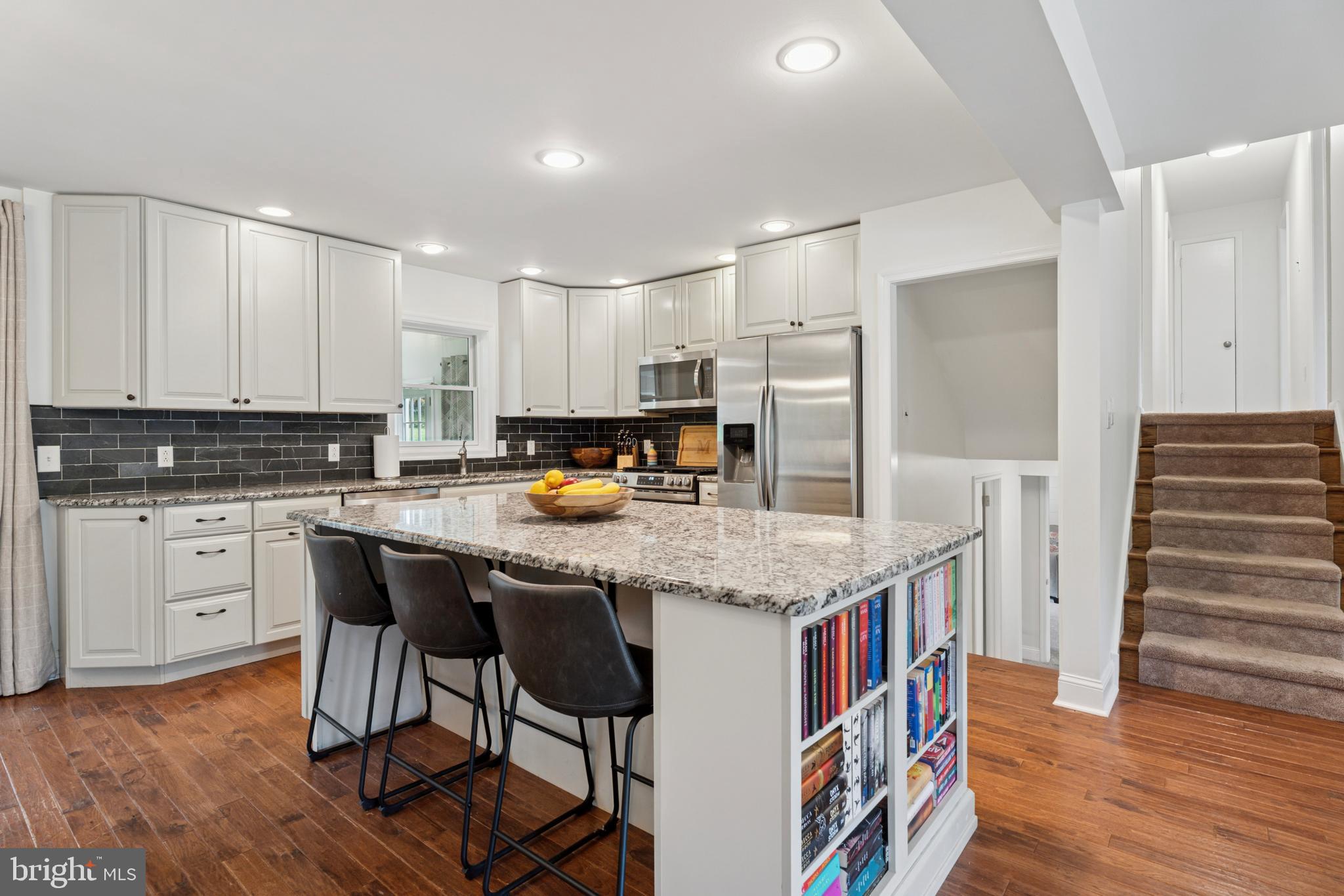 HILLSIDE - Residential