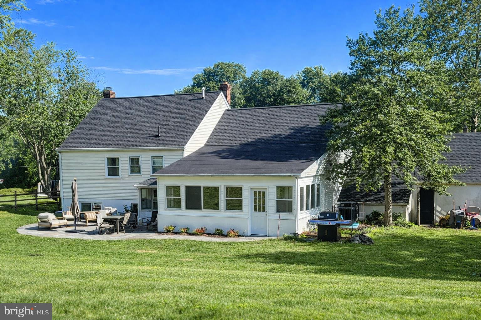 HILLSIDE - Residential