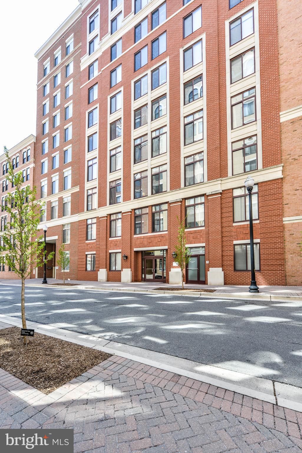 STATION SQUARE - Residential Lease