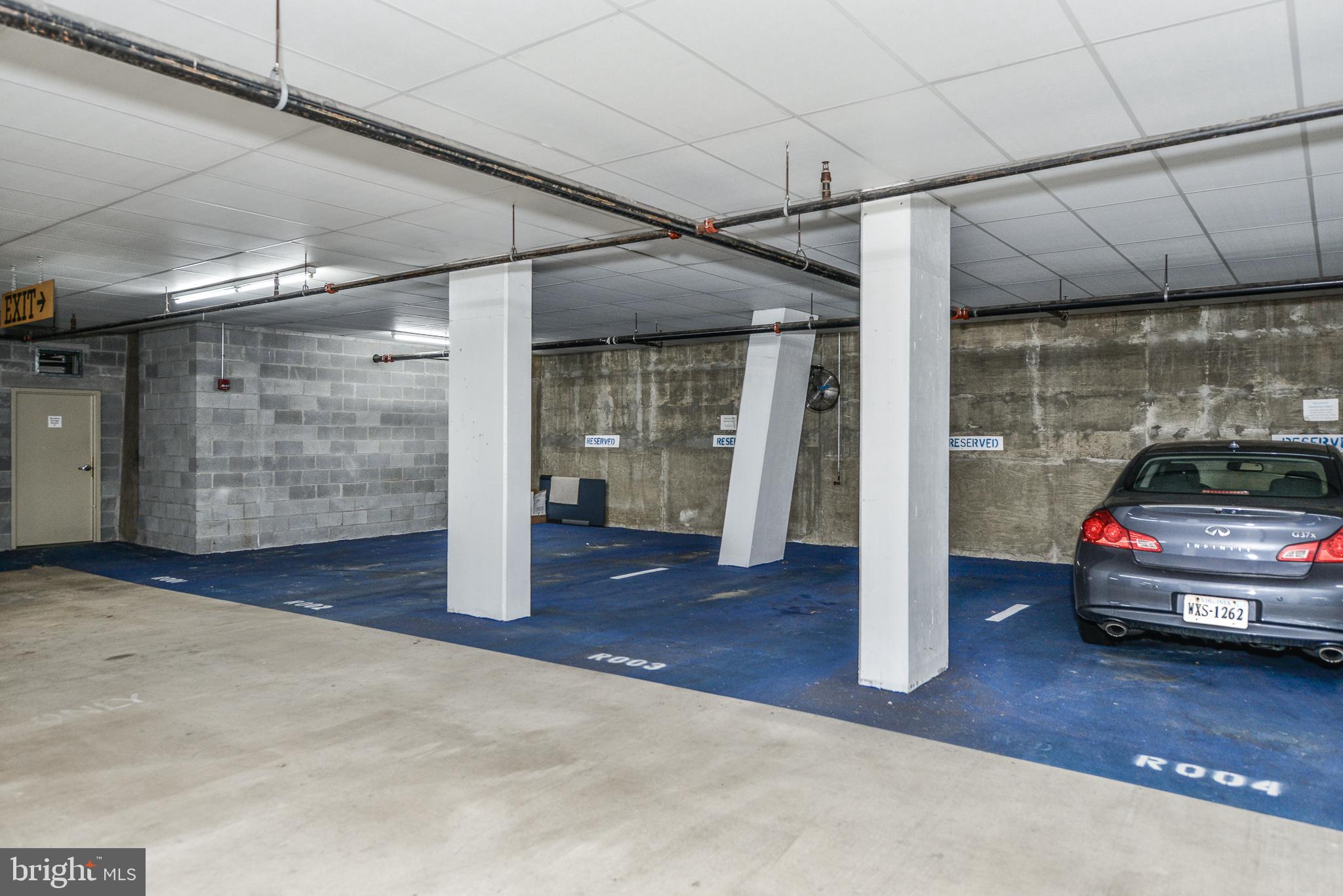 STATION SQUARE - Residential Lease