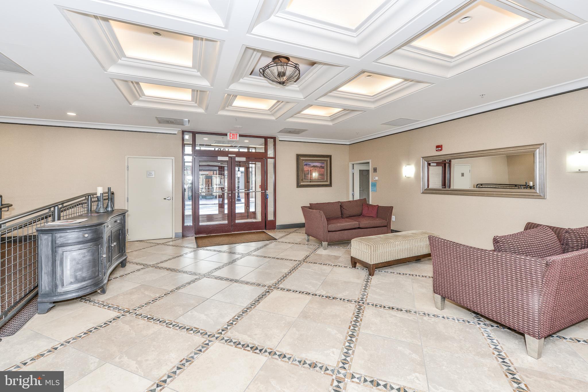 STATION SQUARE - Residential Lease