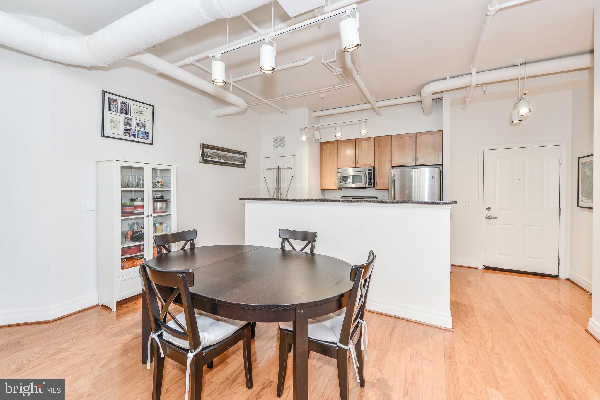 STATION SQUARE - Residential Lease