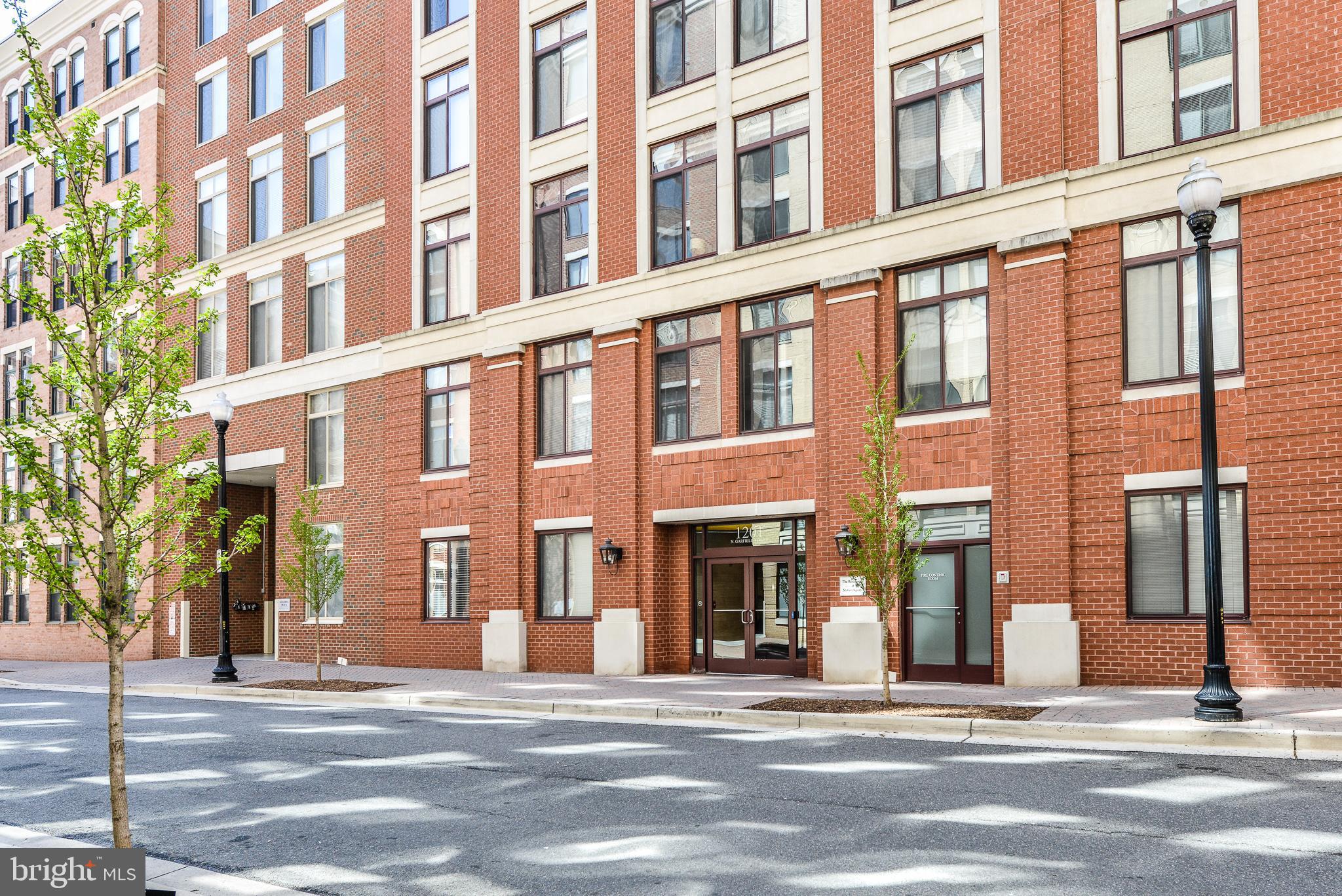 STATION SQUARE - Residential Lease