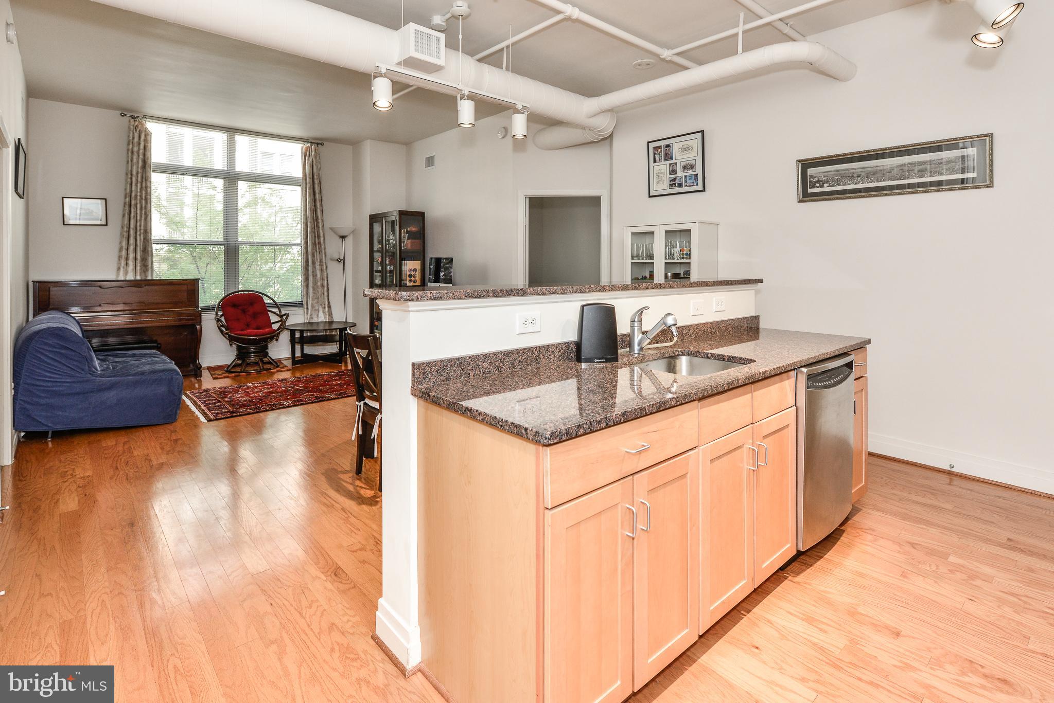 STATION SQUARE - Residential Lease