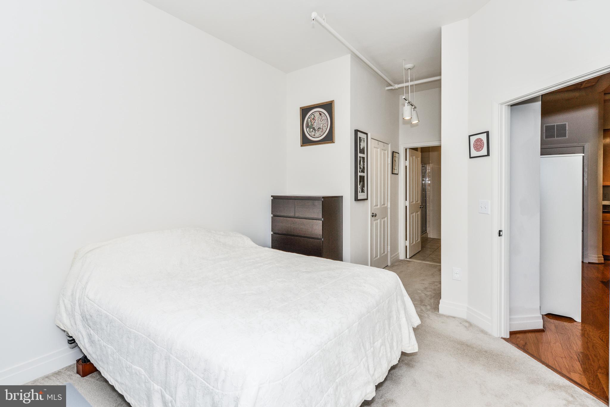 STATION SQUARE - Residential Lease