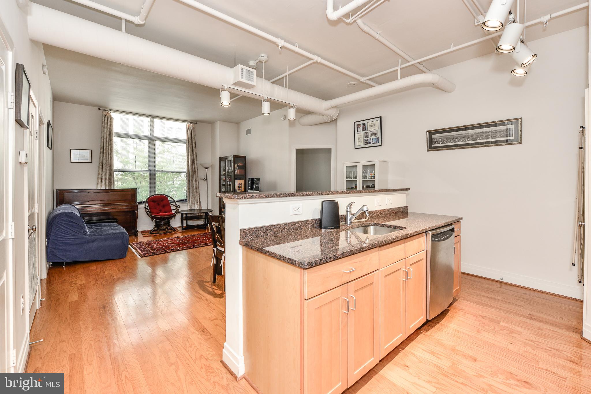 STATION SQUARE - Residential Lease