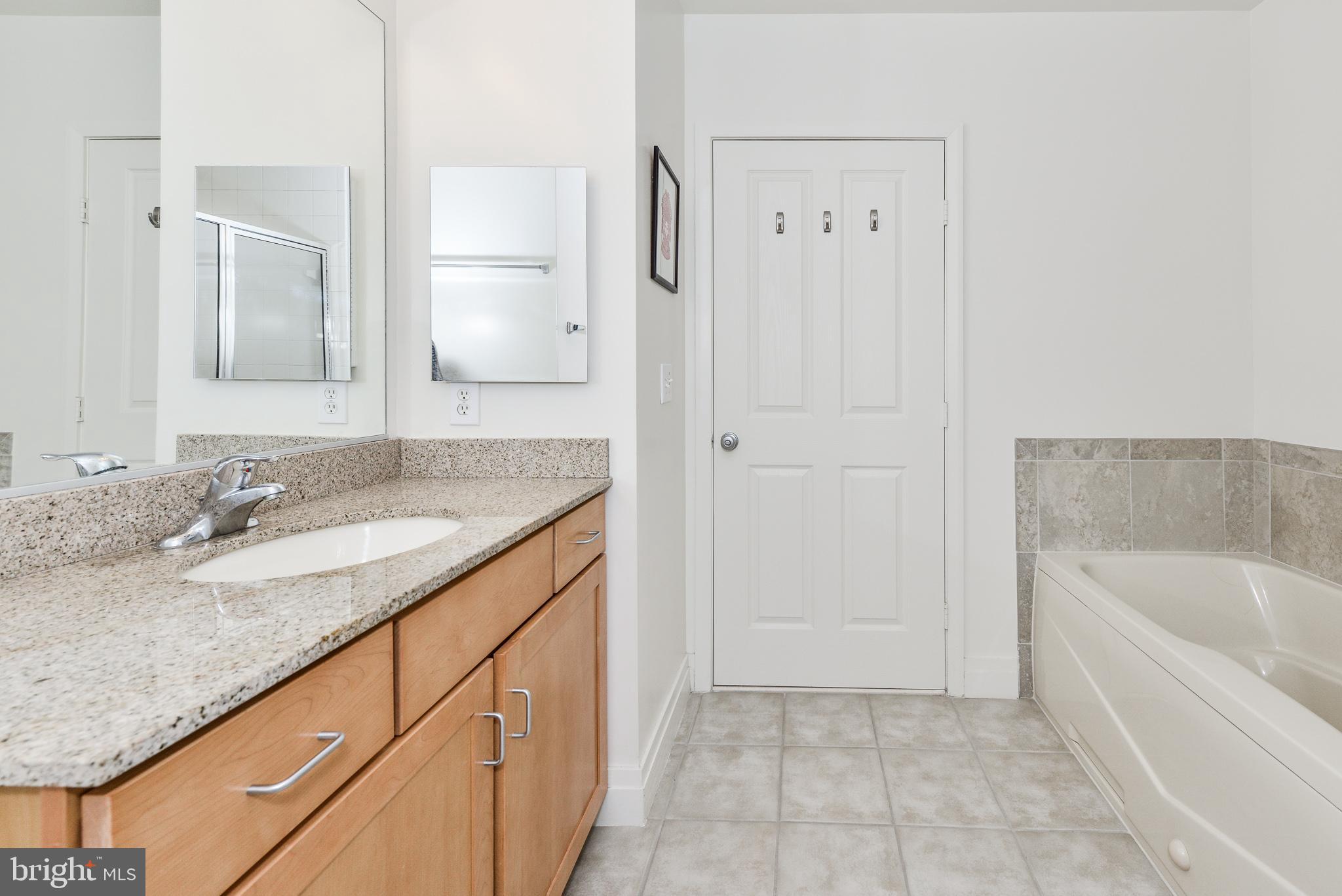 STATION SQUARE - Residential Lease