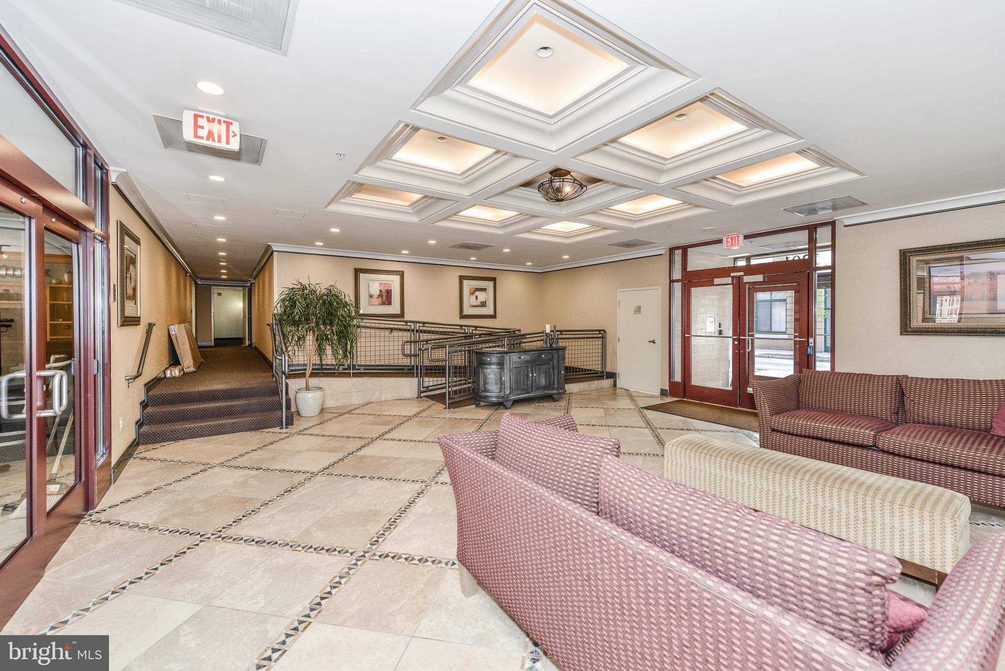 STATION SQUARE - Residential Lease