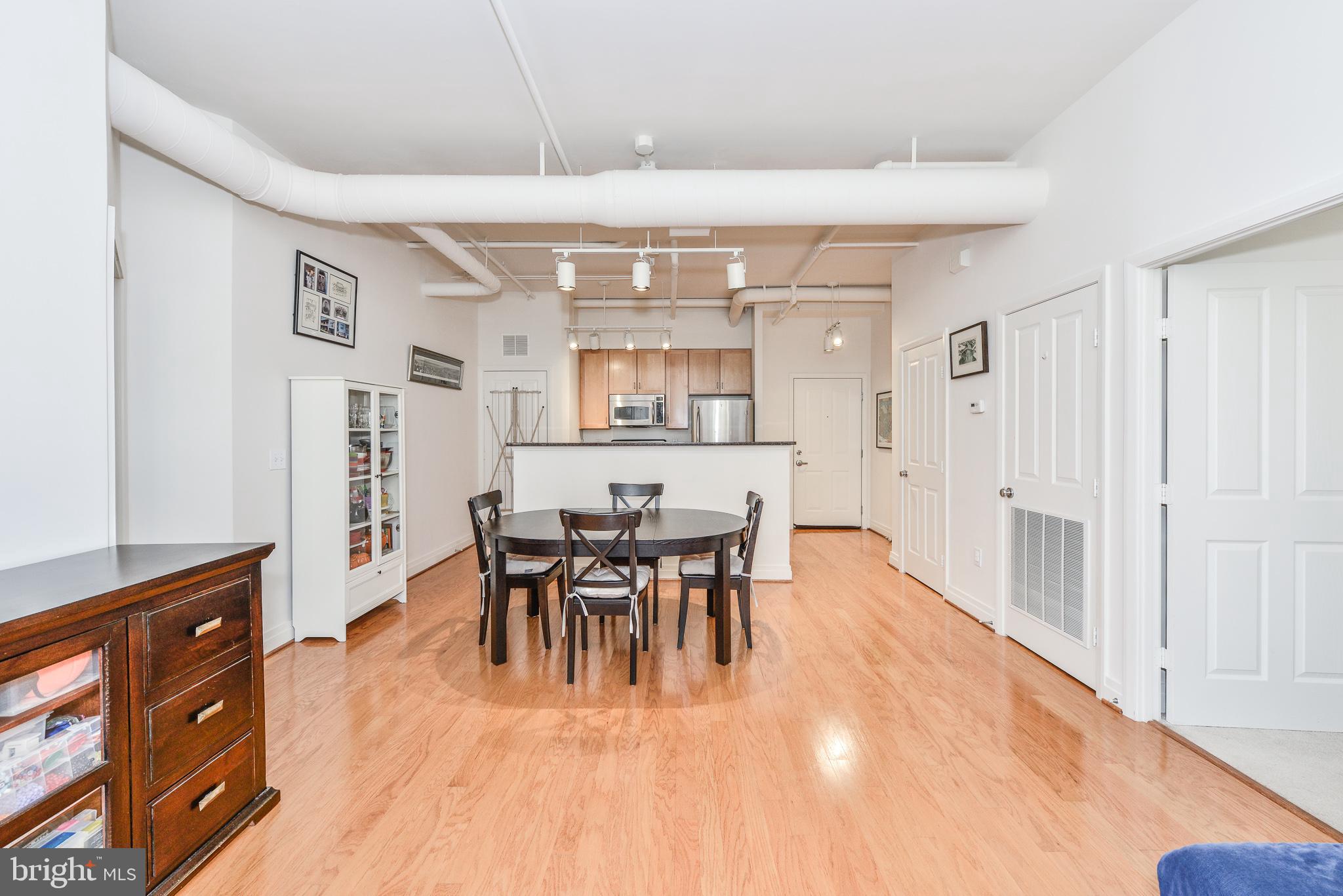 STATION SQUARE - Residential Lease