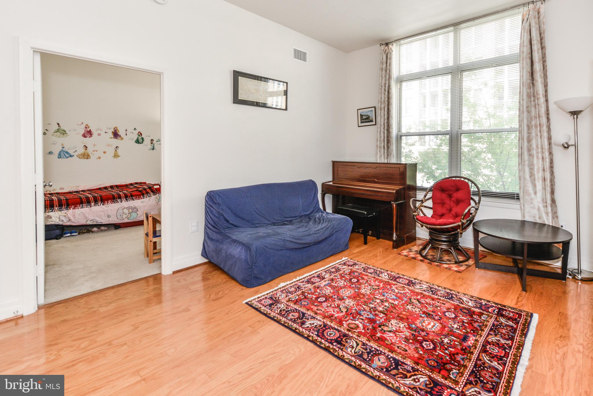 STATION SQUARE - Residential Lease