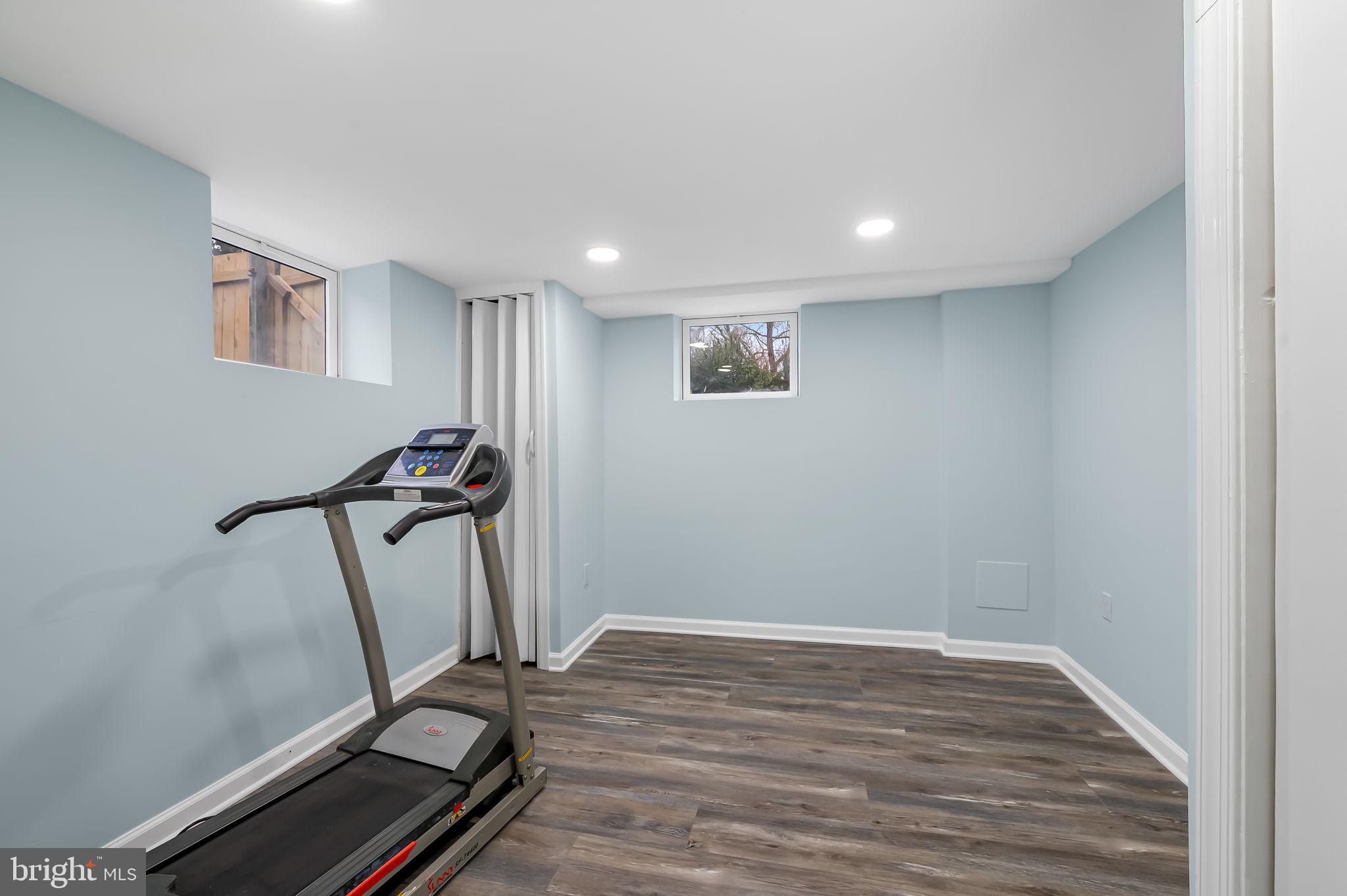 WINDSOR MILL - Residential