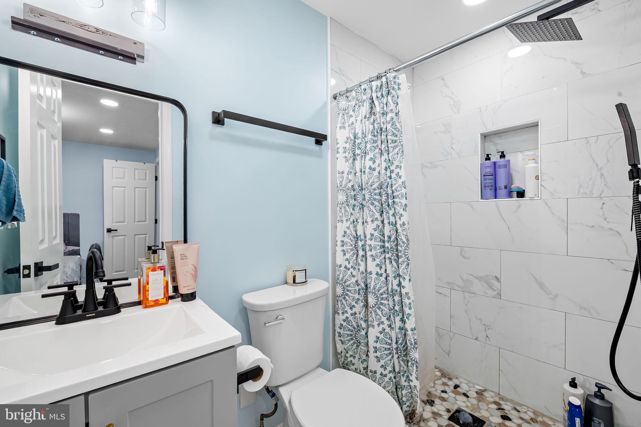 WINDSOR MILL - Residential