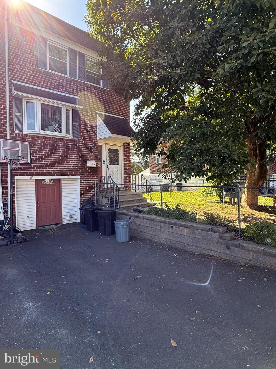 PARKWOOD - Residential Lease