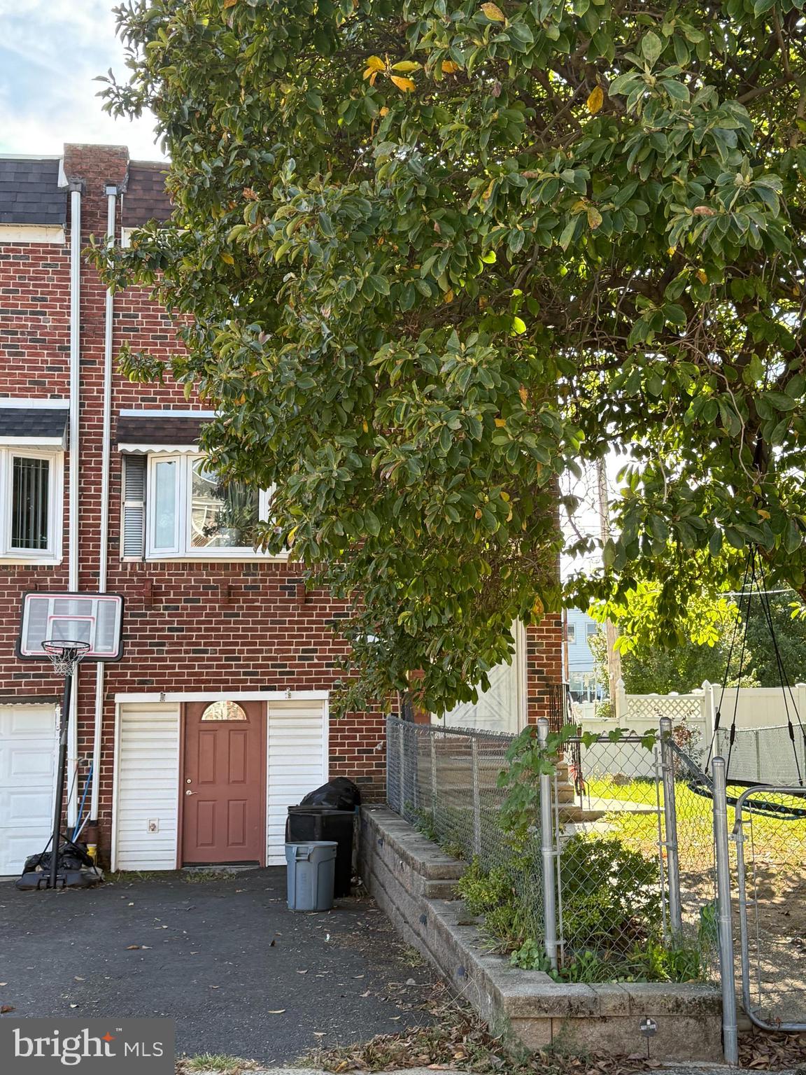 PARKWOOD - Residential Lease