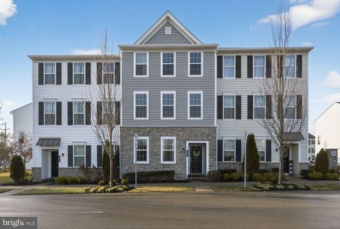 11 HEDLEY LANE HATBORO PA 19040