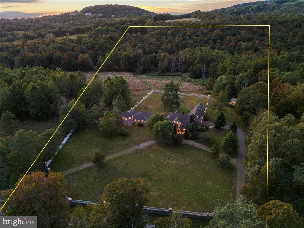 Photo of 3533 State Route 2012, CLIFFORD TWP, PA 18470 (MLS # PASU2000136)