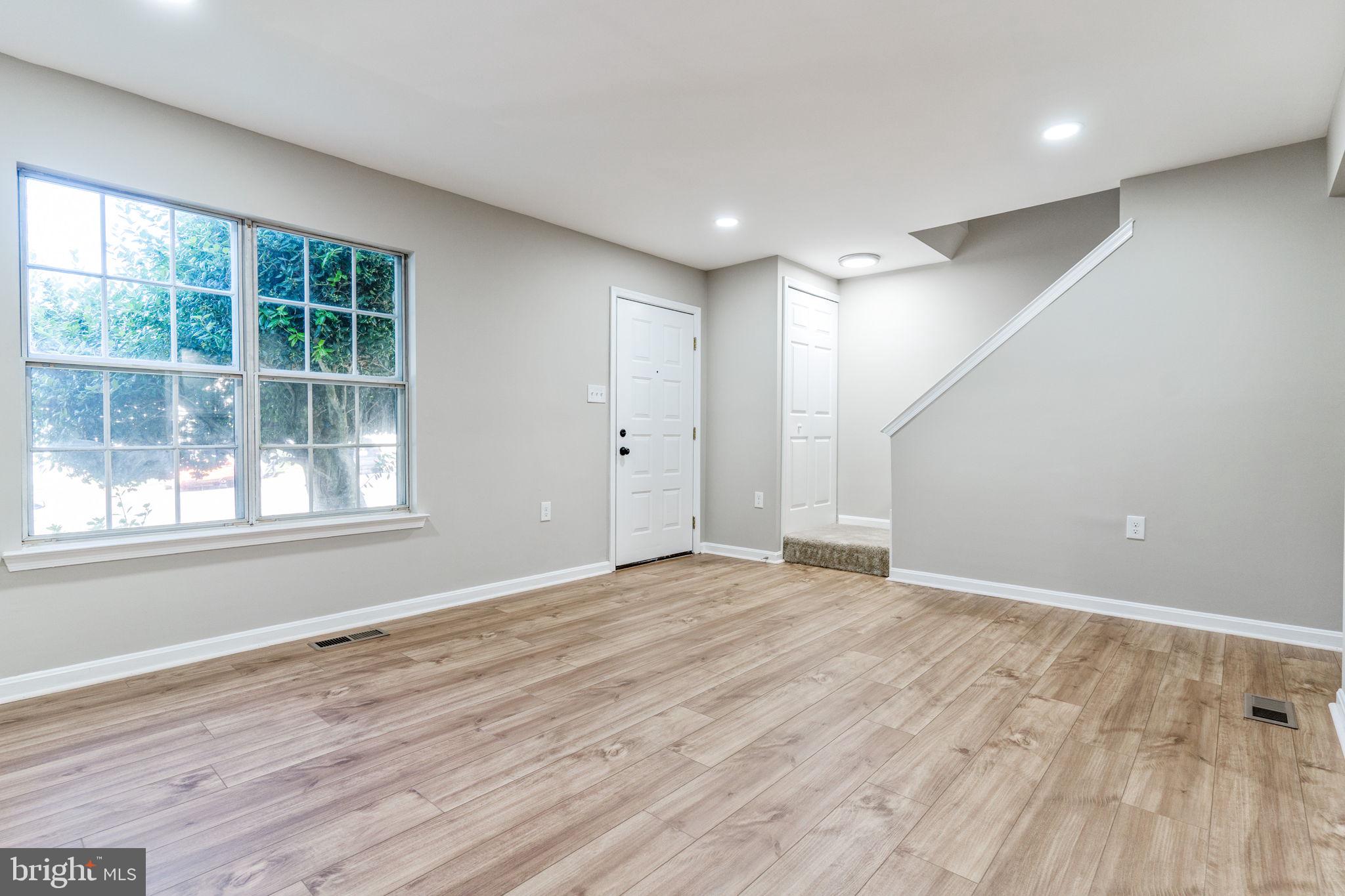 MONTCLAIR ST3 - Residential