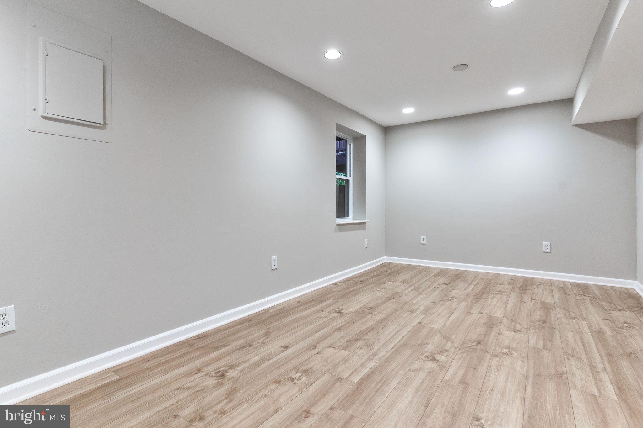 MONTCLAIR ST3 - Residential