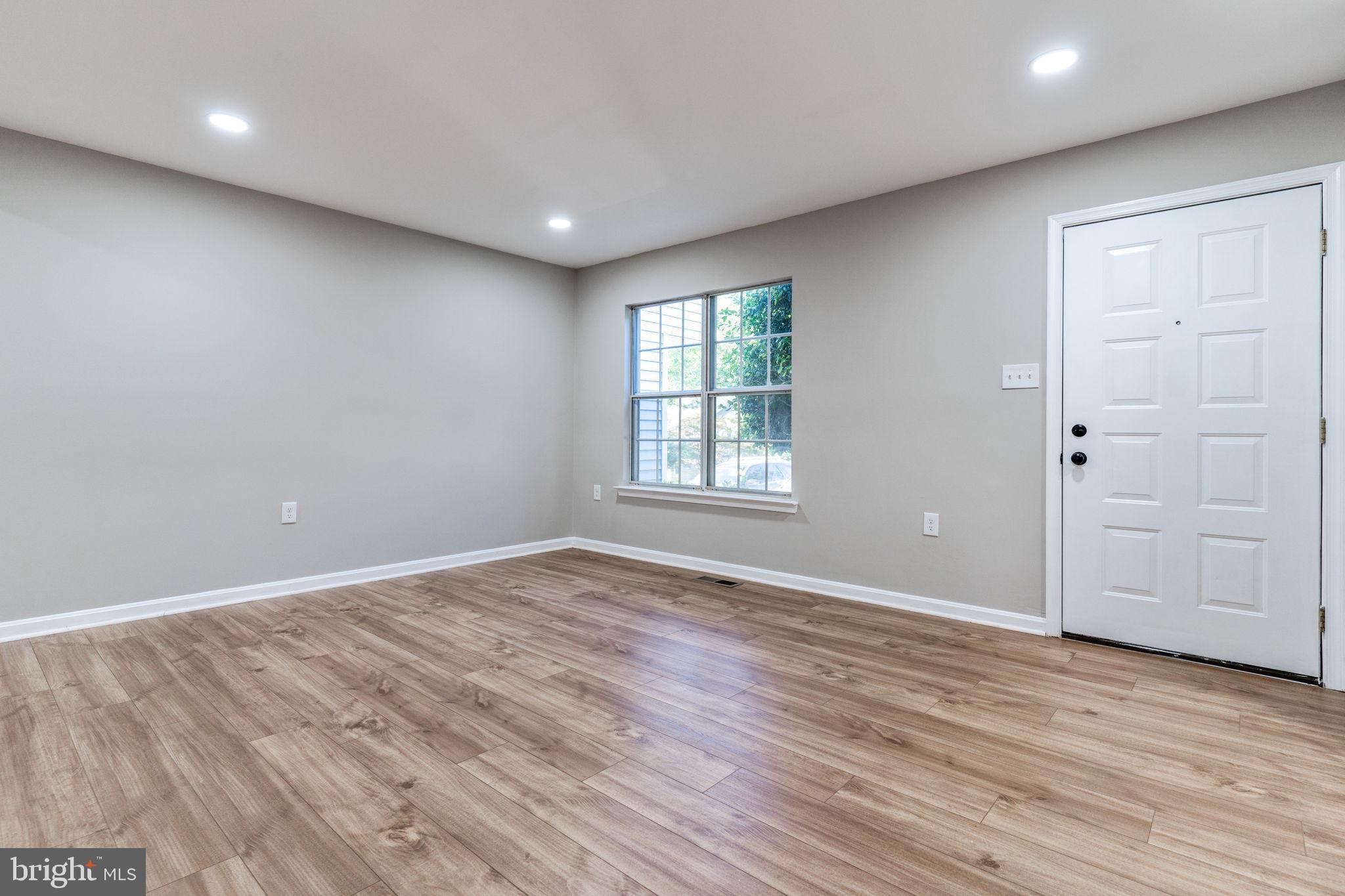 MONTCLAIR ST3 - Residential