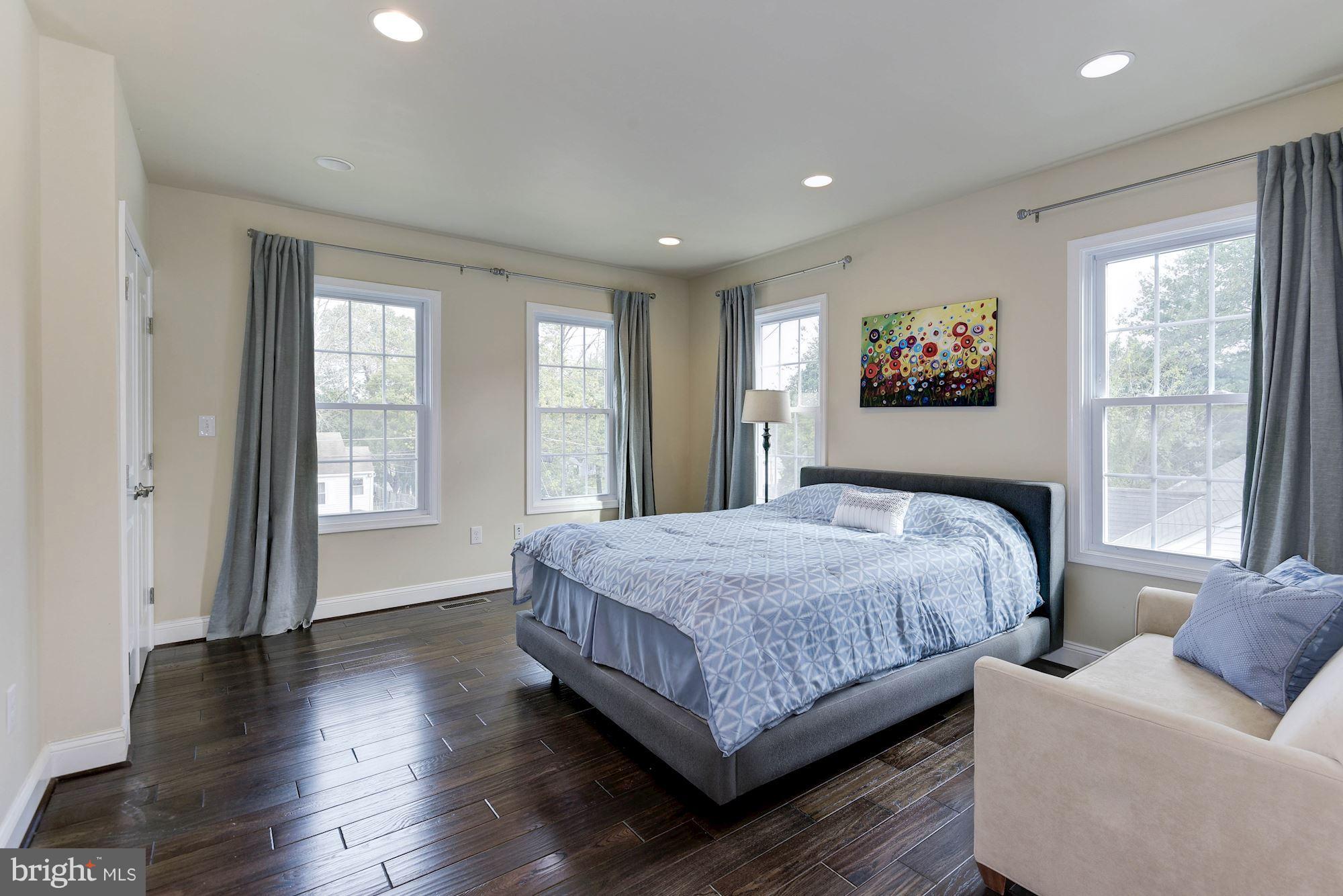 WEST LAWN - Residential