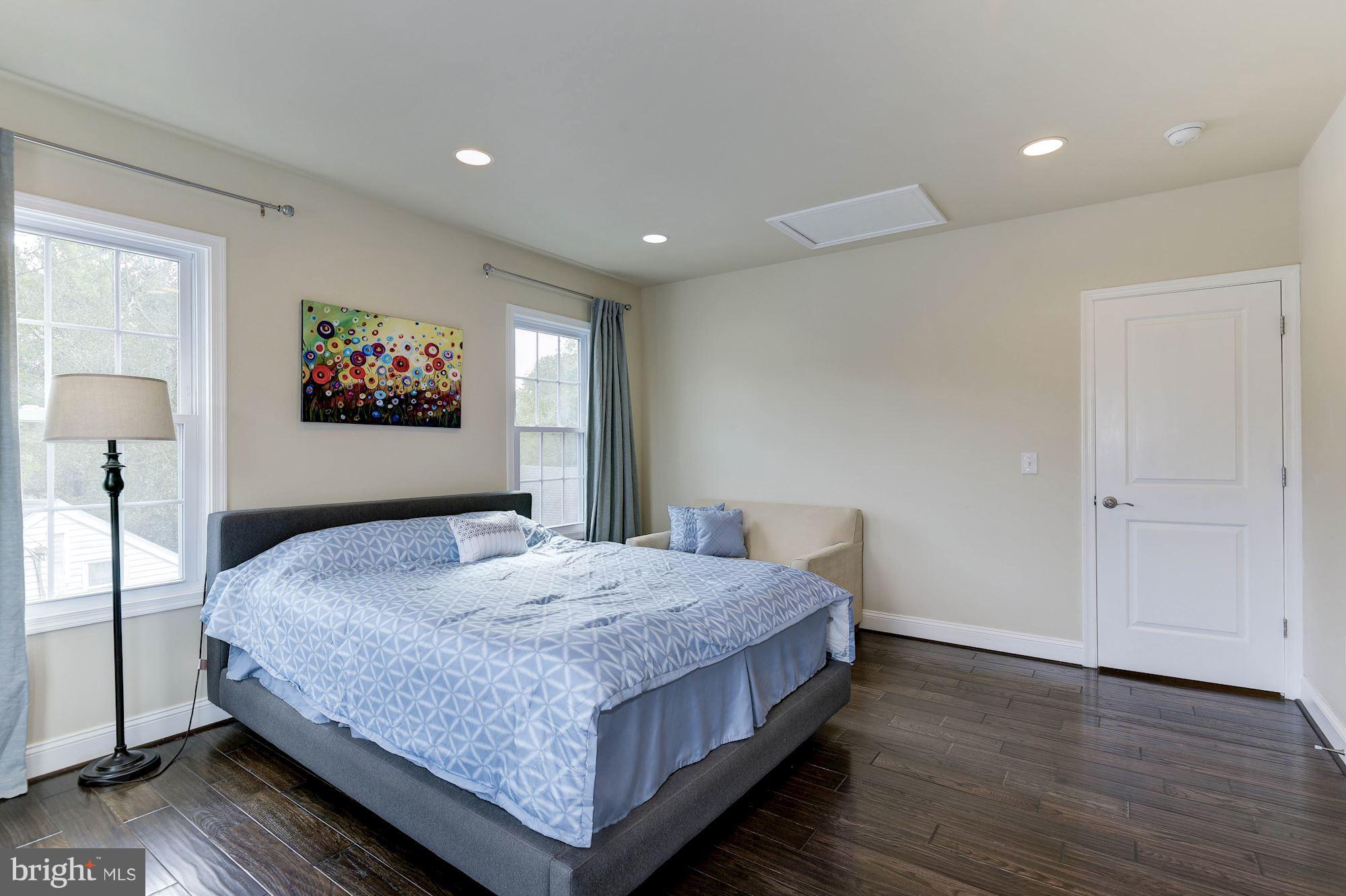 WEST LAWN - Residential