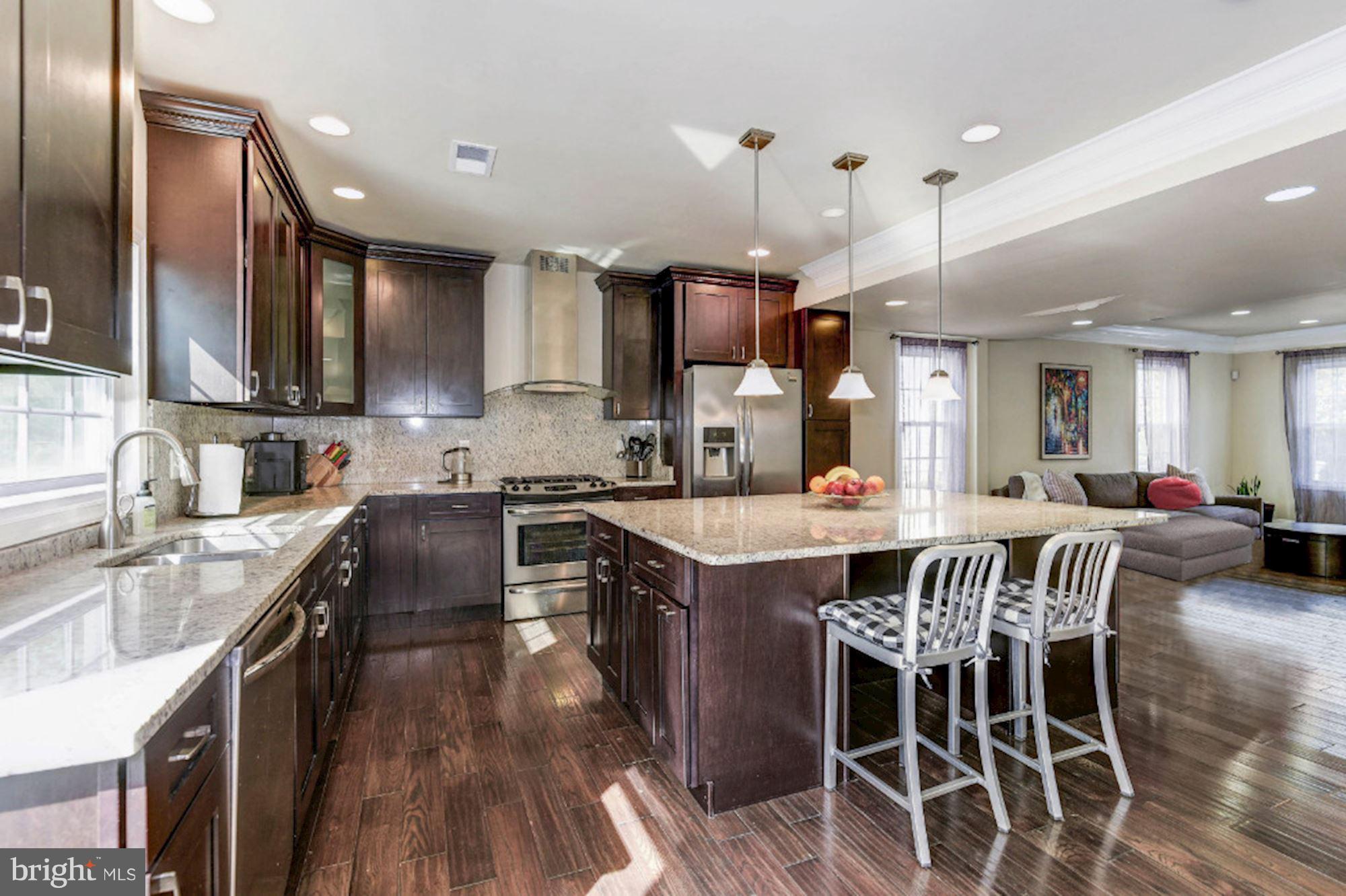 WEST LAWN - Residential