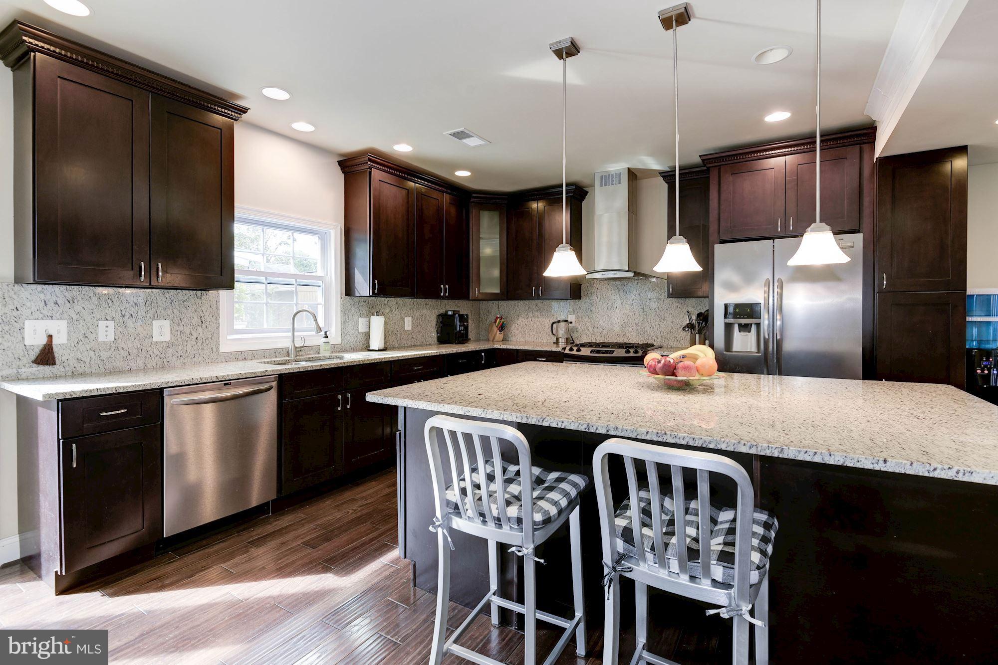 WEST LAWN - Residential