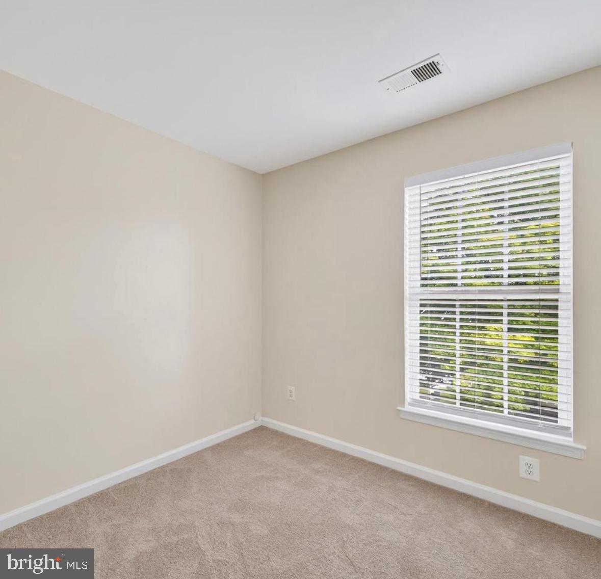 LAKELAND PLACE - Residential Lease