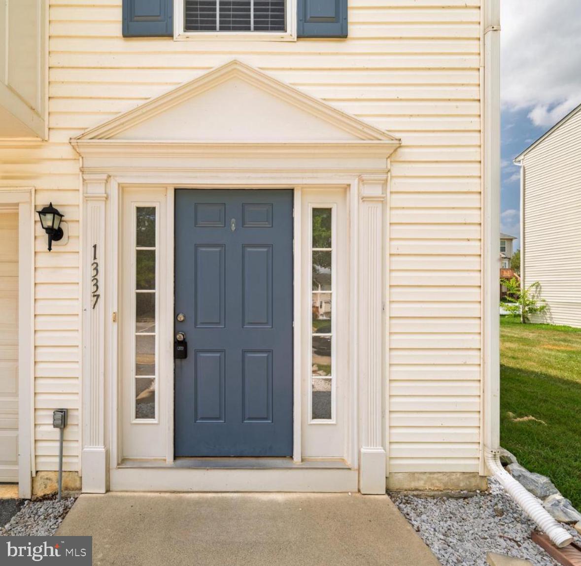 LAKELAND PLACE - Residential Lease