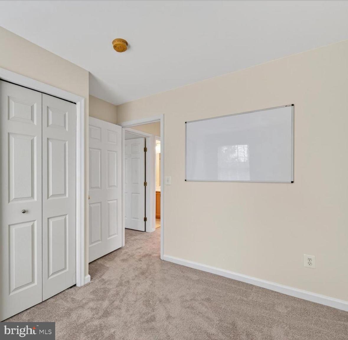 LAKELAND PLACE - Residential Lease