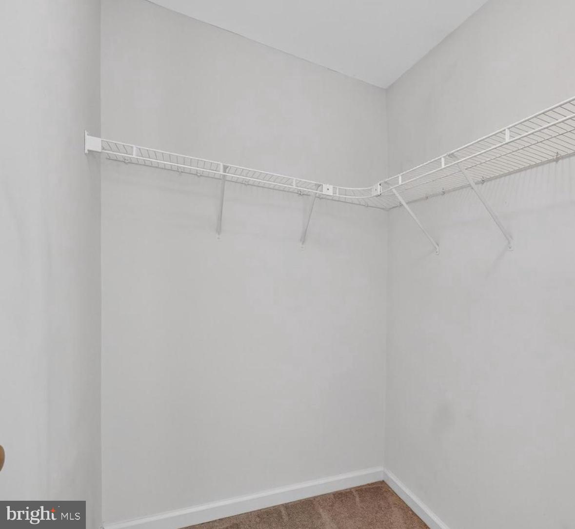 LAKELAND PLACE - Residential Lease