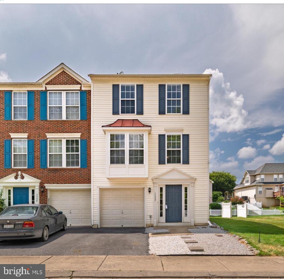 LAKELAND PLACE - Residential Lease