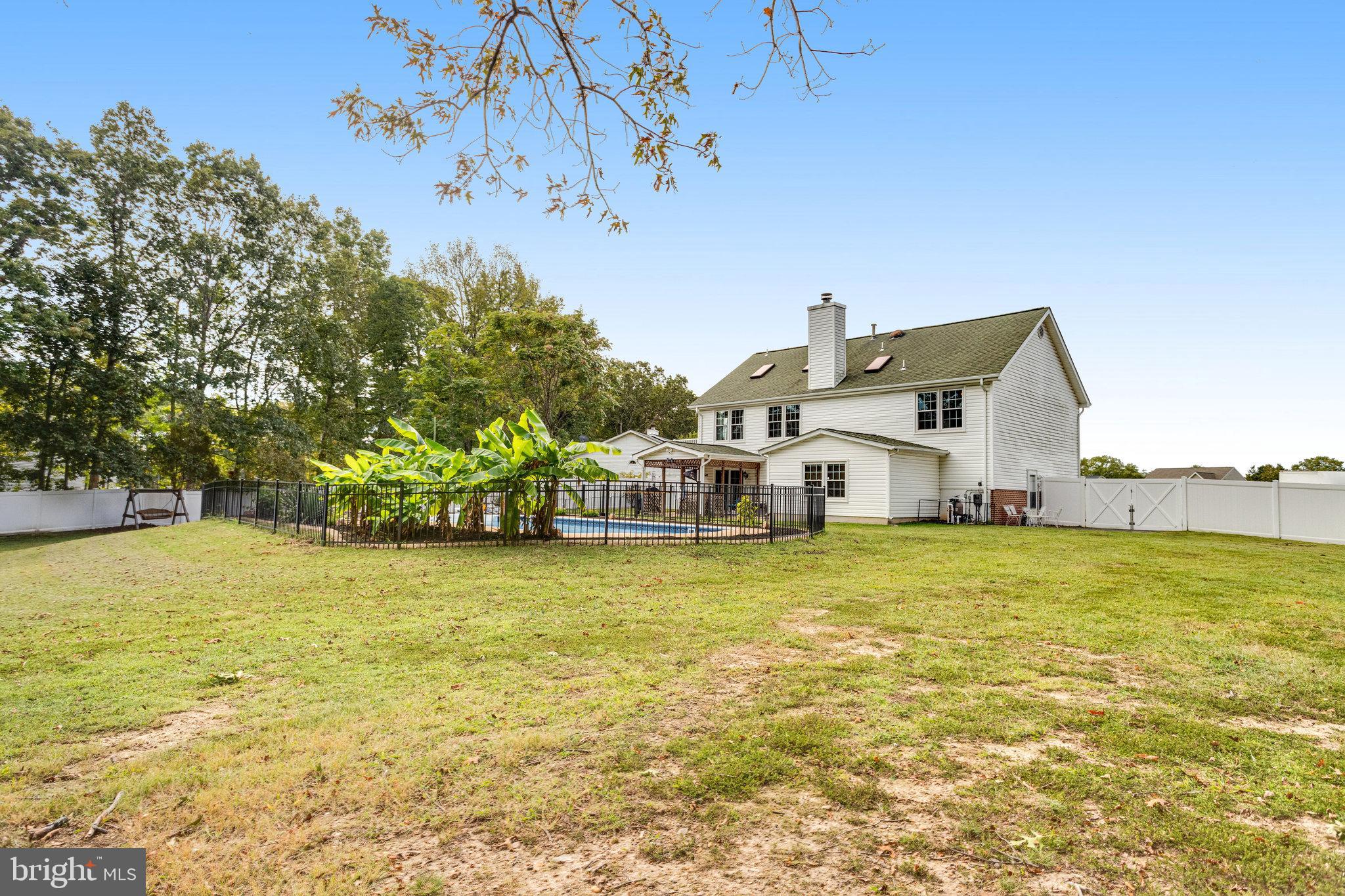 MAPLE GROVE - Residential