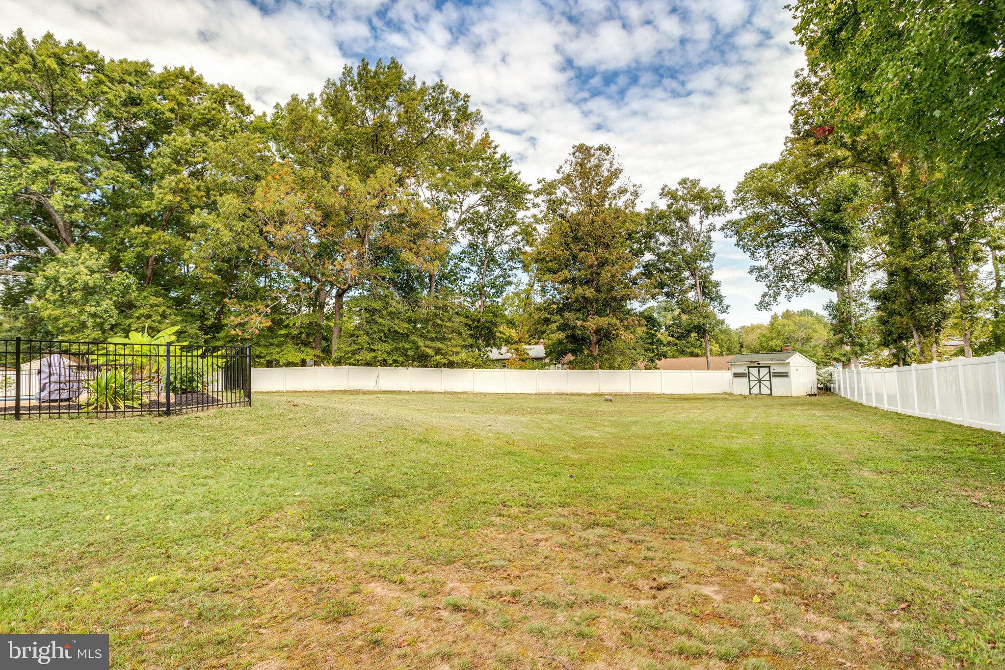 MAPLE GROVE - Residential