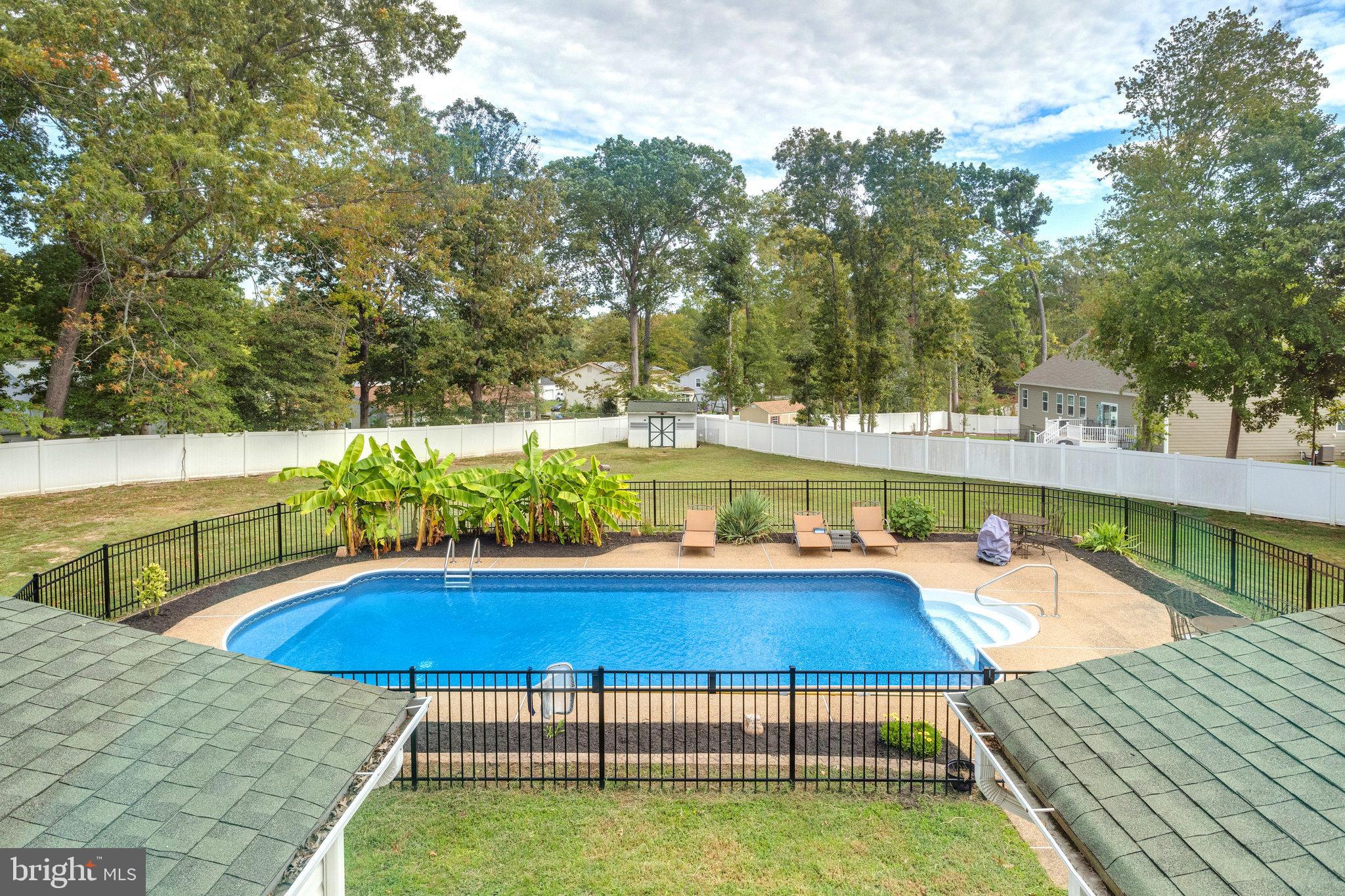 MAPLE GROVE - Residential