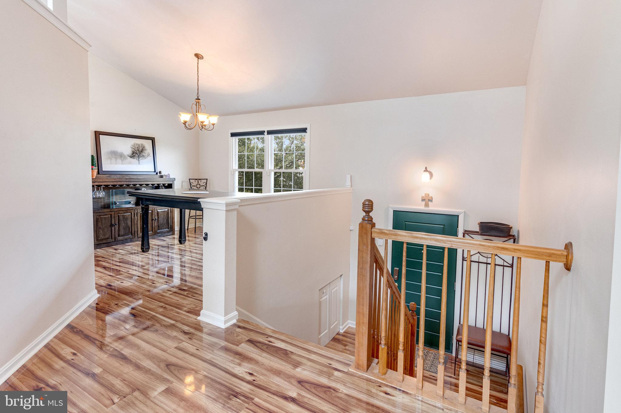 MAPLE GROVE - Residential