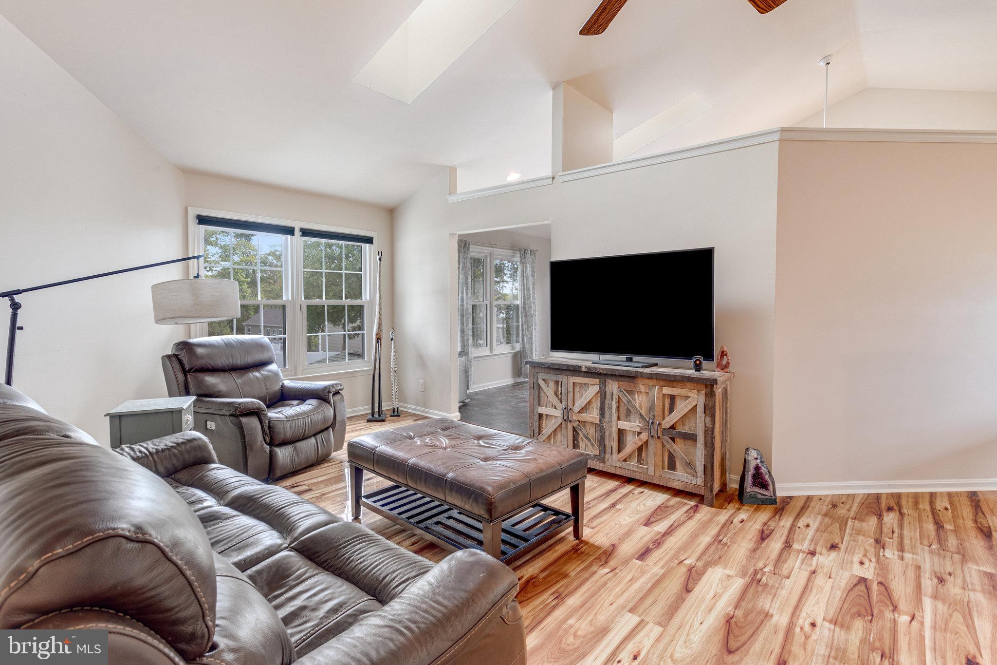 MAPLE GROVE - Residential