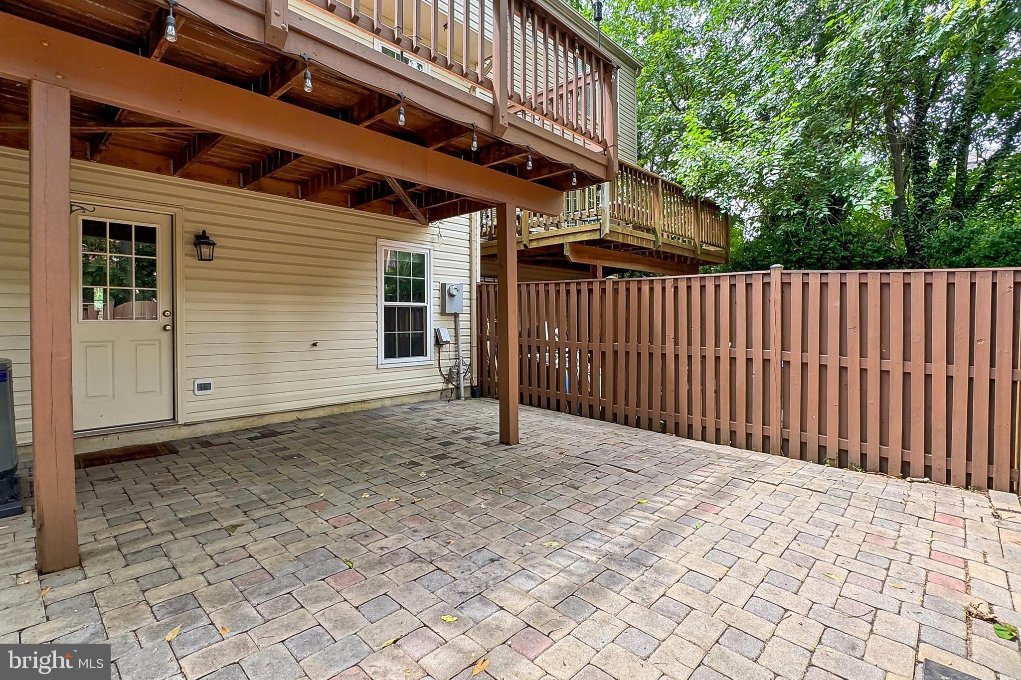 DUKE STREET SQUARE - Residential Lease