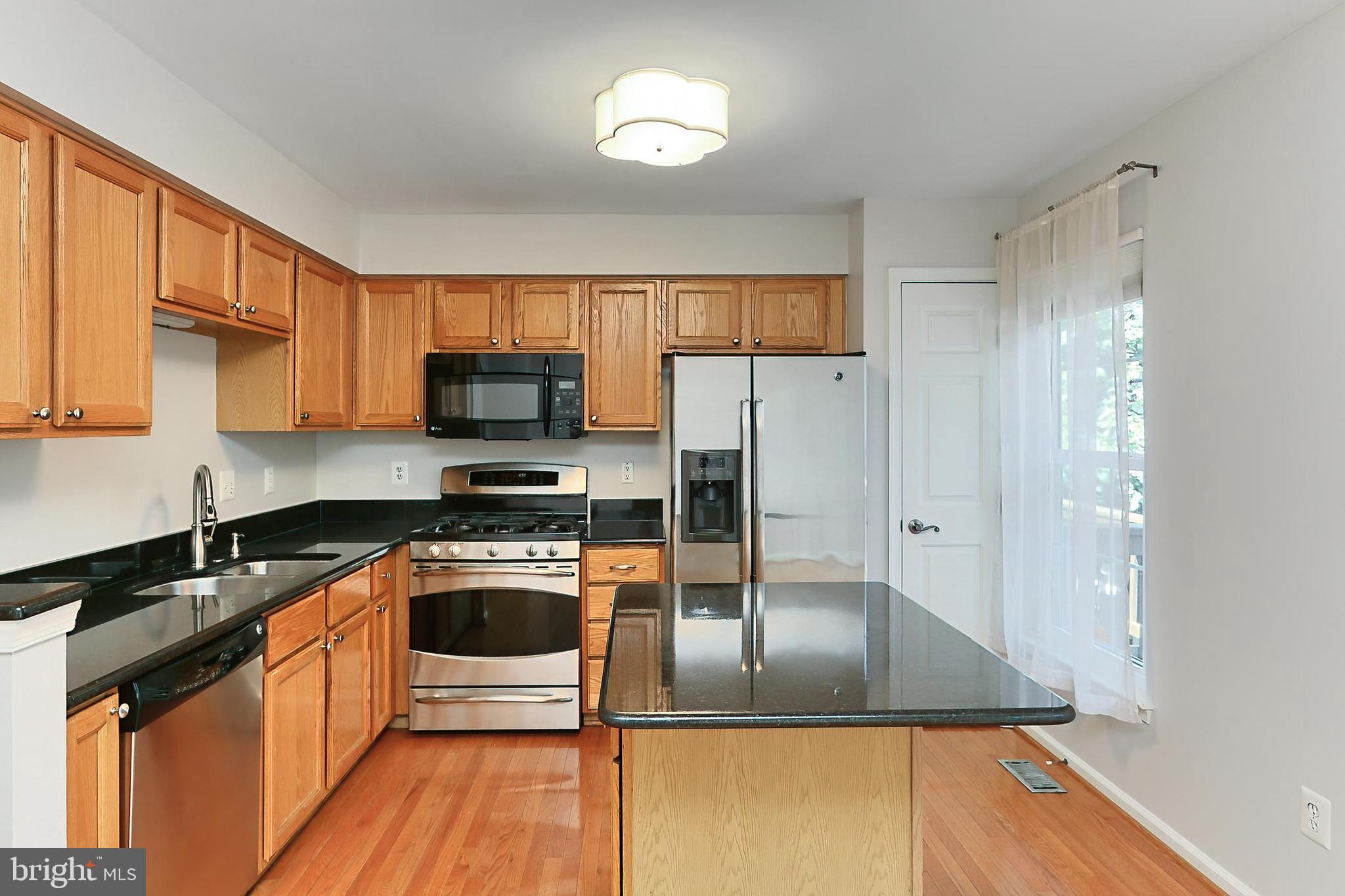 DUKE STREET SQUARE - Residential Lease