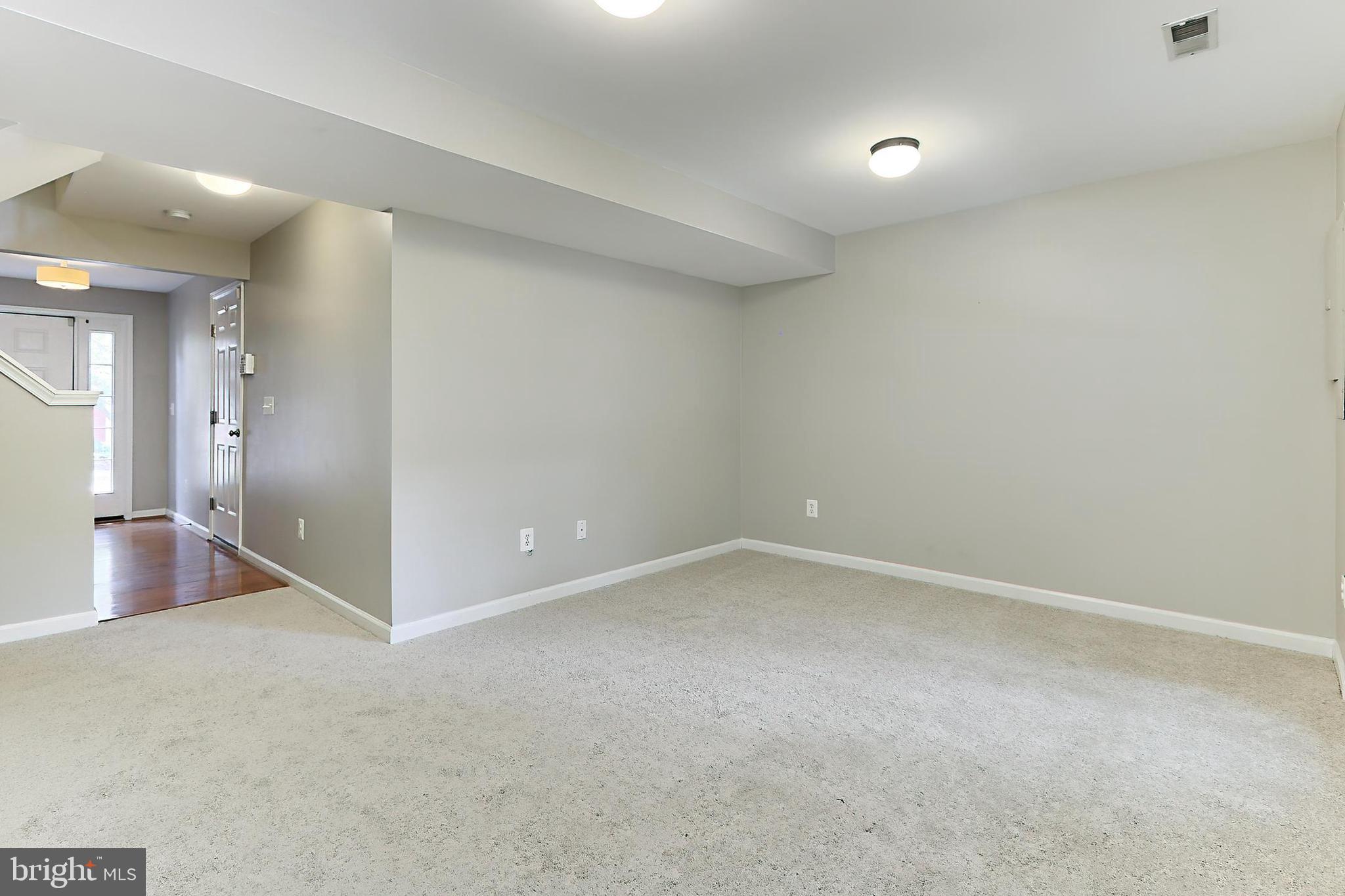 DUKE STREET SQUARE - Residential Lease