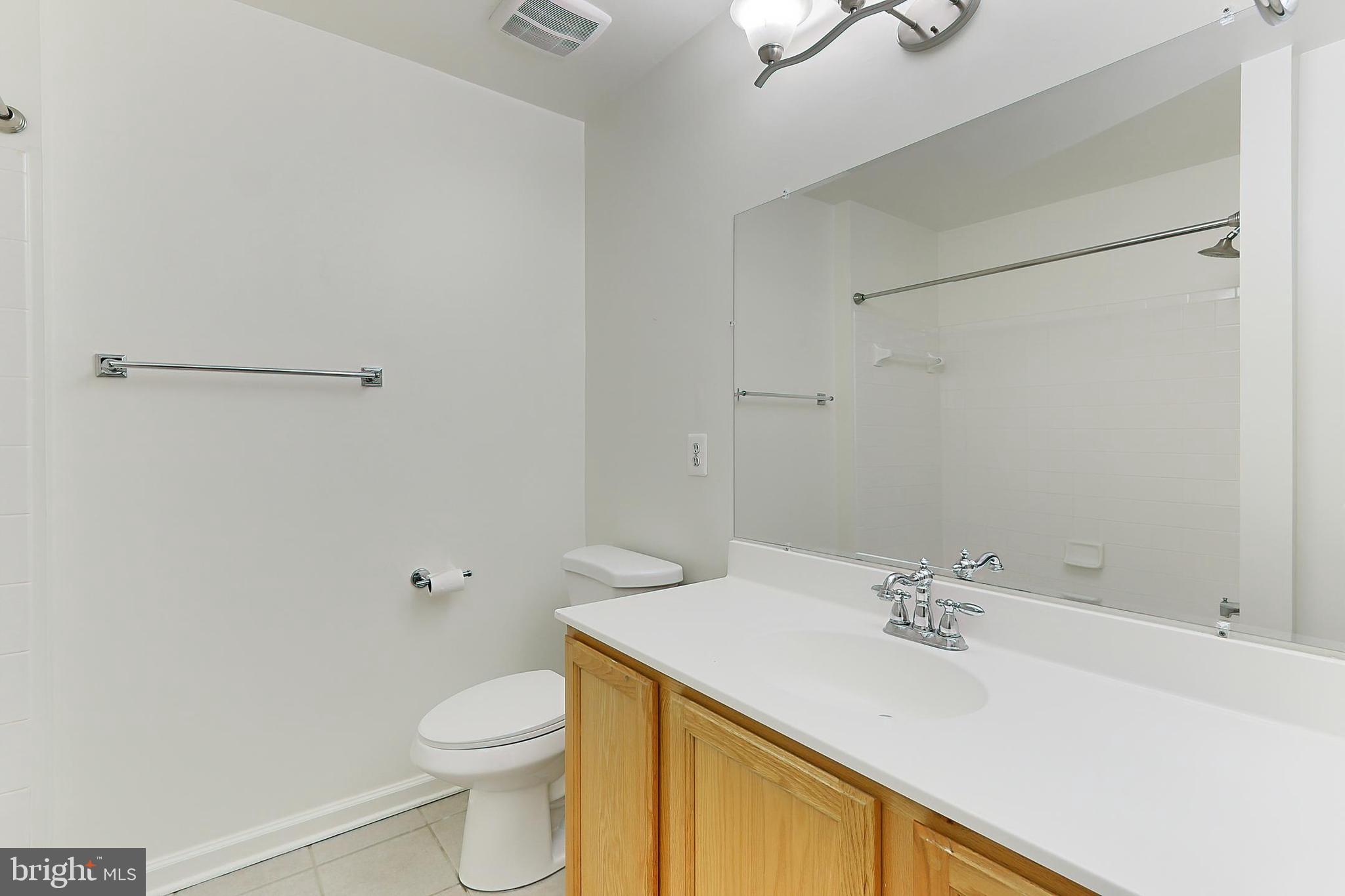 DUKE STREET SQUARE - Residential Lease