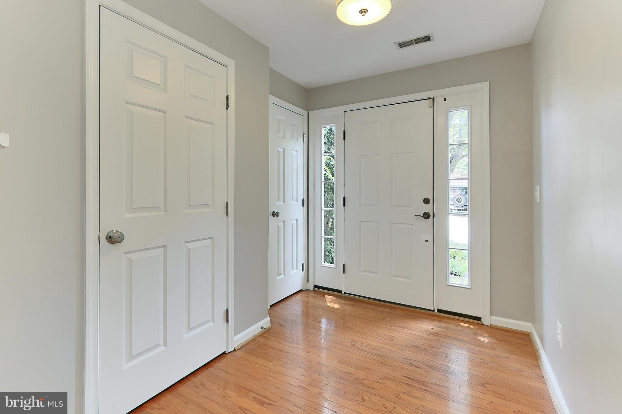 DUKE STREET SQUARE - Residential Lease