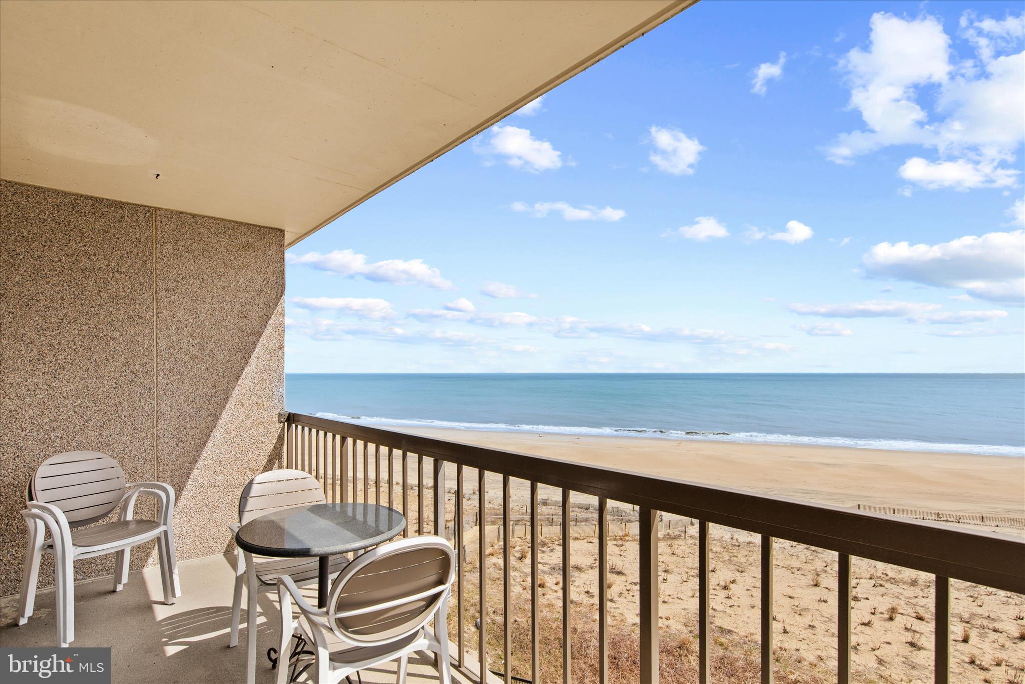 SEA COLONY EAST - Residential