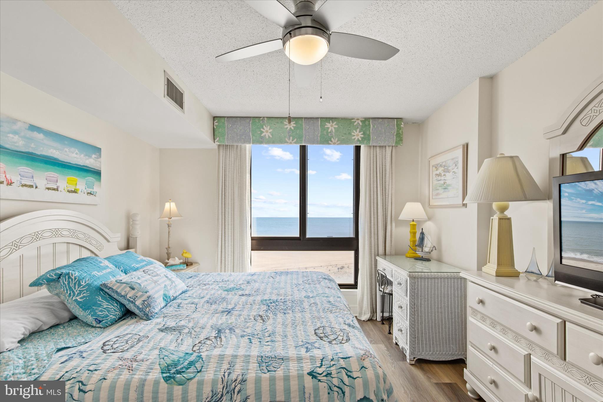SEA COLONY EAST - Residential