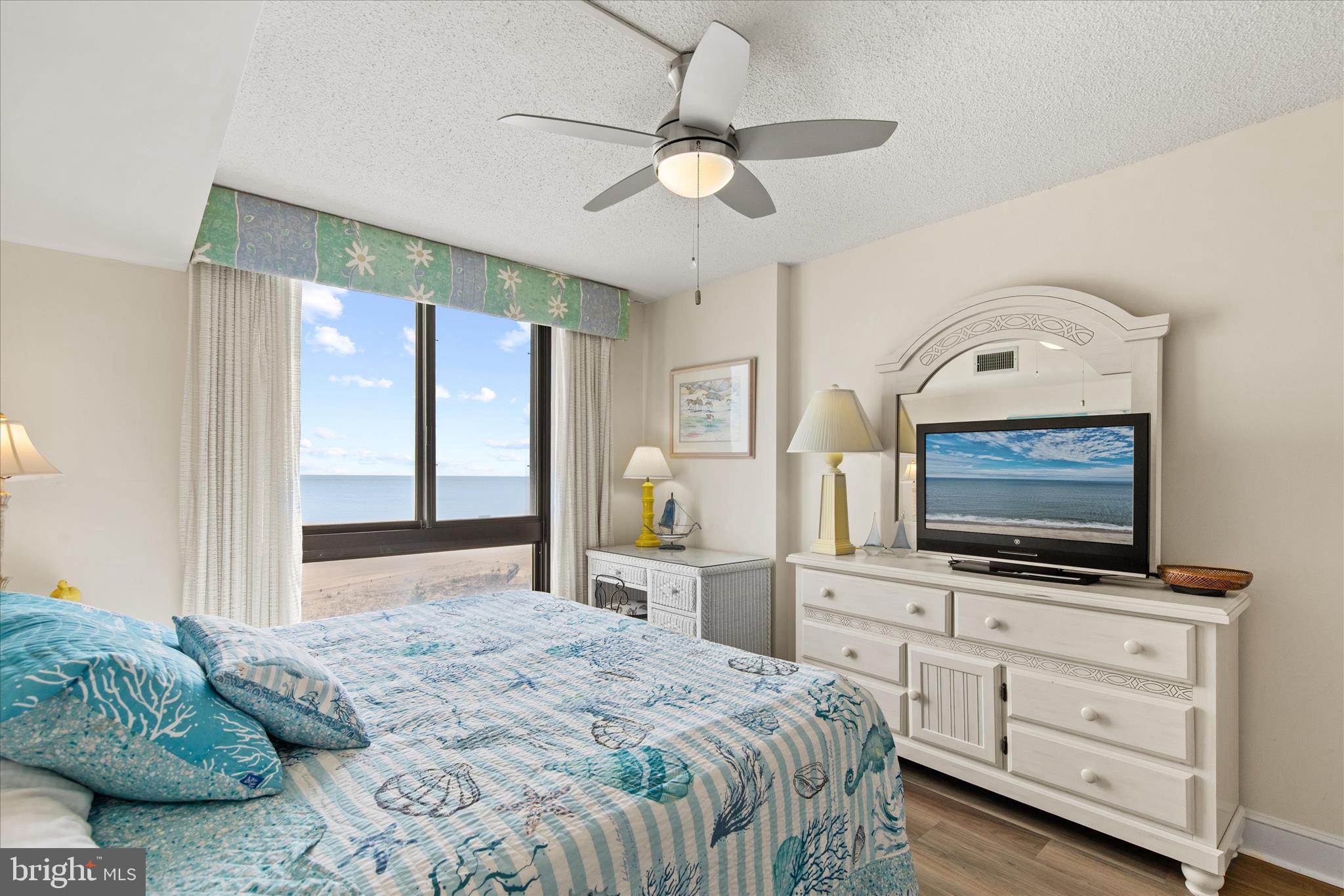 SEA COLONY EAST - Residential