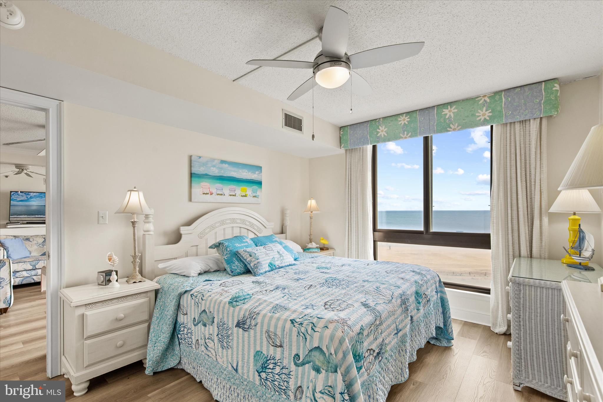 SEA COLONY EAST - Residential