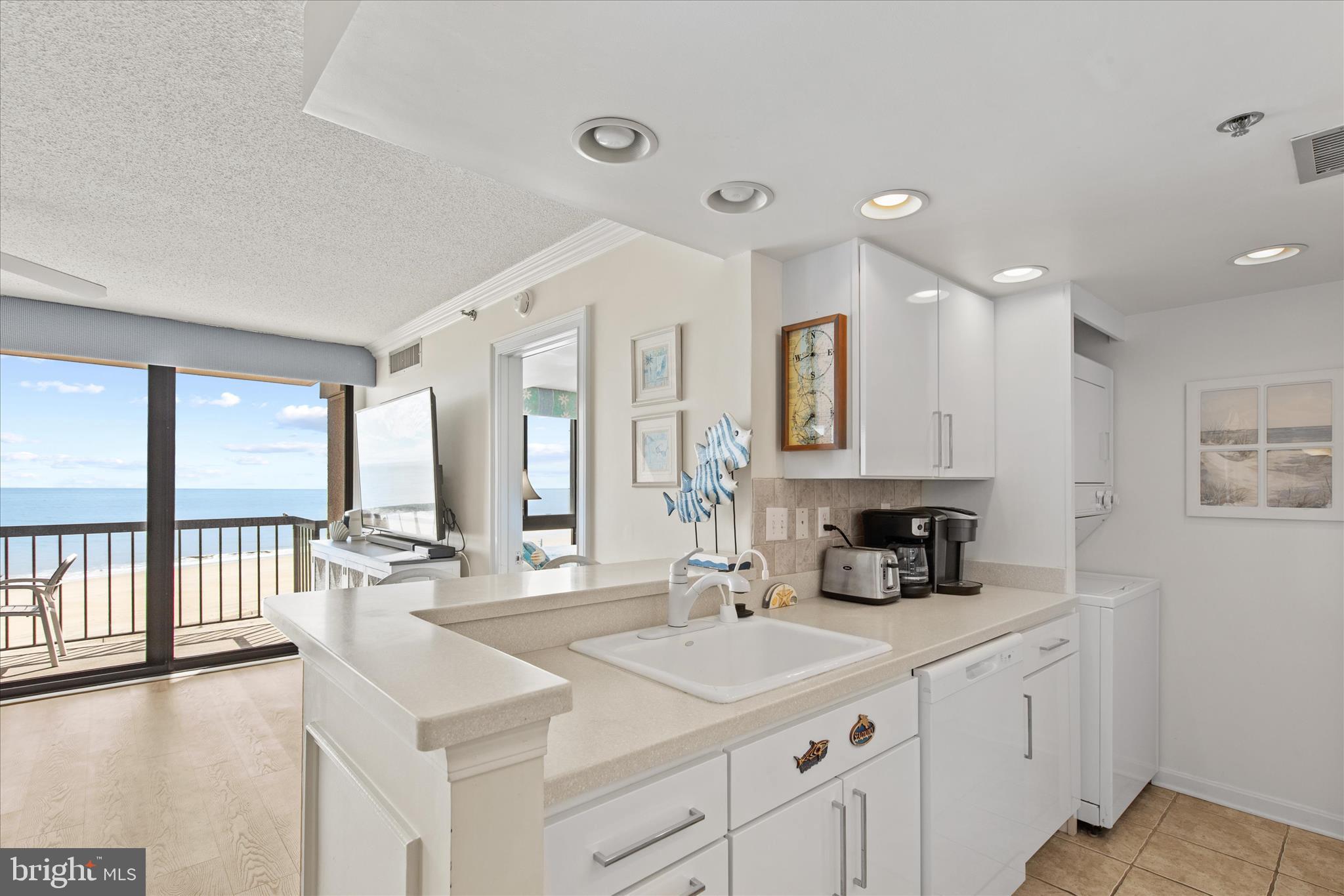 SEA COLONY EAST - Residential