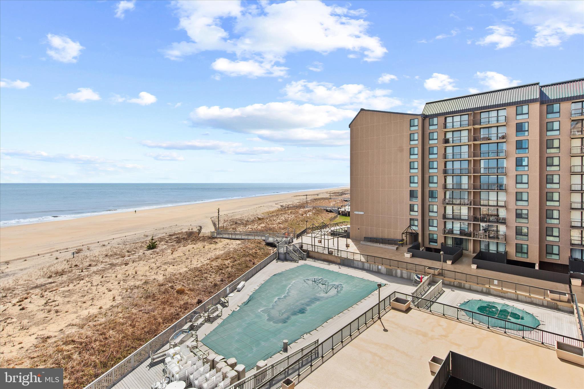 SEA COLONY EAST - Residential