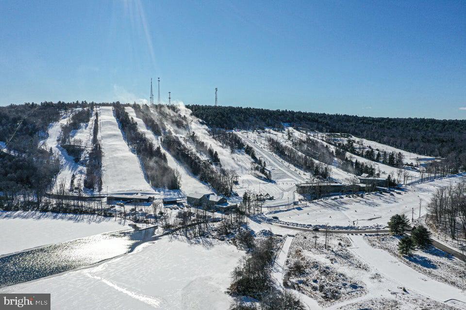 LAKE HARMONY ESTATES - Residential